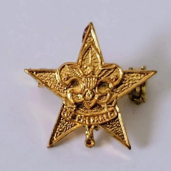 Boy Scouts of America Mother's Pin Star Rank - Picture 1 of 2